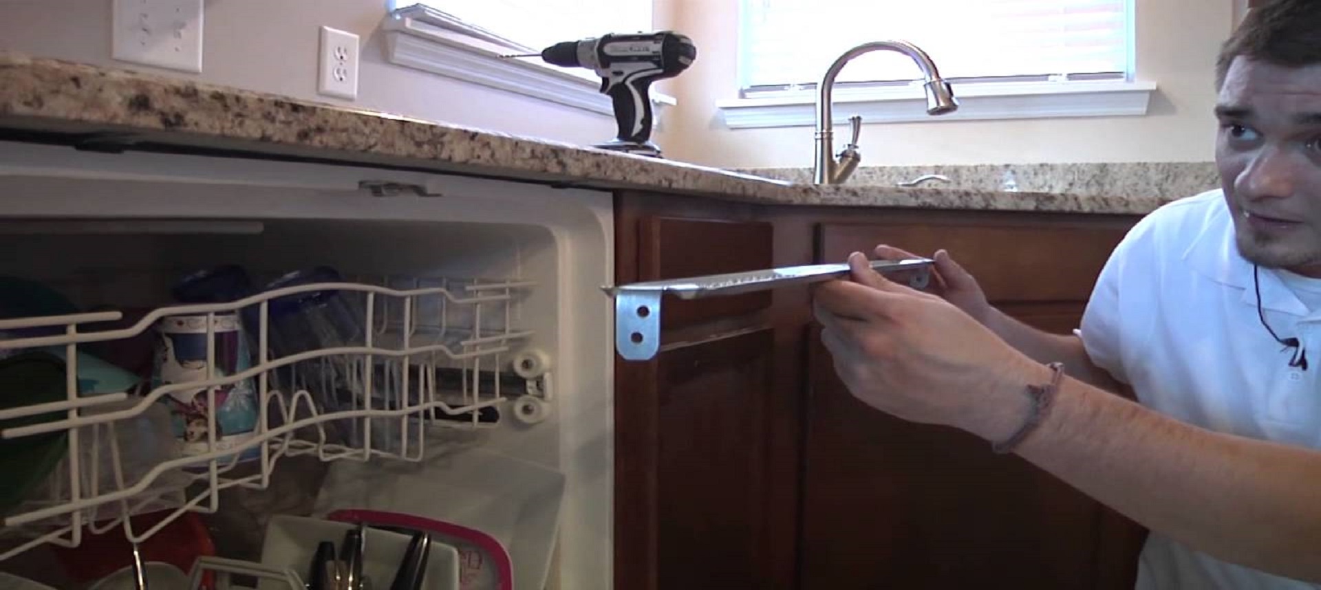 different ways to anchor a kitchen sink to countertop